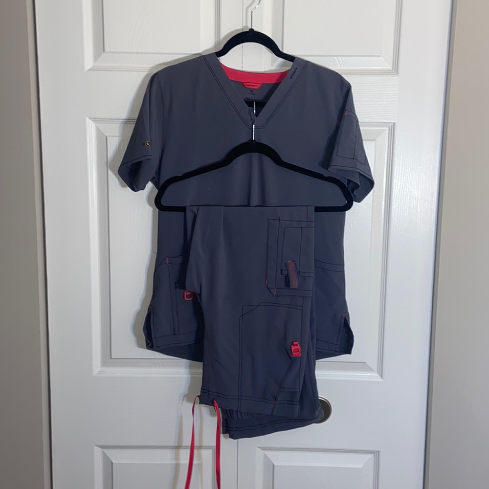 Carhartt scrub set size medium in grey with pink trim